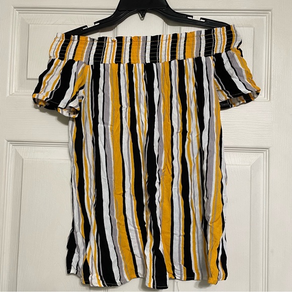 Striped Off the Shoulder Top 🧡 - Picture 1 of 3